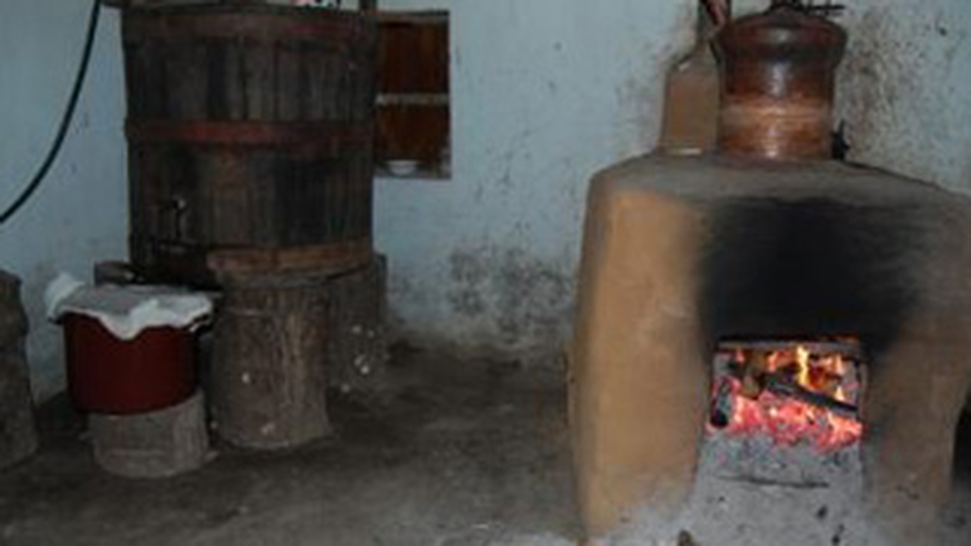 Un batran a murit intr-un incendiu din cauza ca a aprins focul intr-un cazan de metal in locuinta