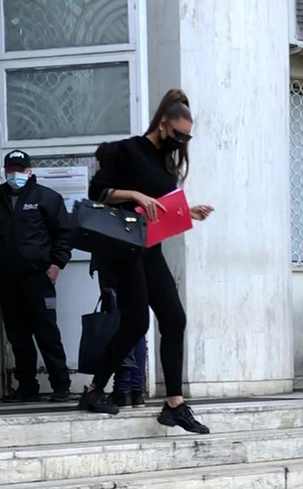 Bianca Drăgușanu a ieșit din Institutul de Medicină Legală cu un dosar în mână