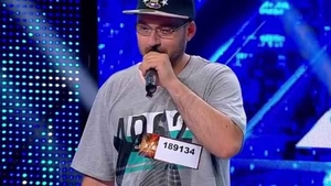 Vasluienii îi cer “gangsterului” de la X Factor să se mute din oras: “E o rusine!”