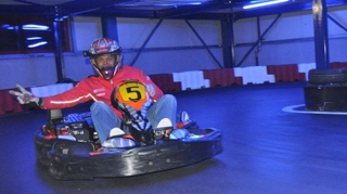 VIDEO Cabral si Andreea Ibacka, la karting!  Vezi cine a castigat cursa!