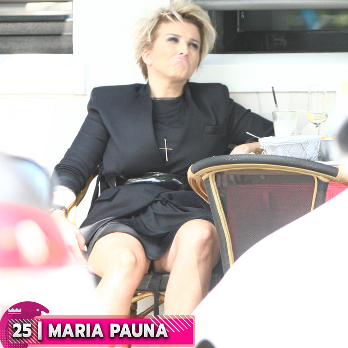 Top 30 sexy-vedete în ipostaze super-provocatoare pe stradă. Pe ce locuri “se bat” Lidia Buble, Daniela Crudu, Delia ori Claudia Pavel