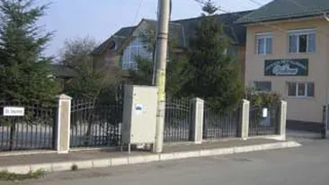 Sora Monicai Gabor face nunta intr-un restaurant mic de la marginea Bacaului. Vezi cat costa meniul!