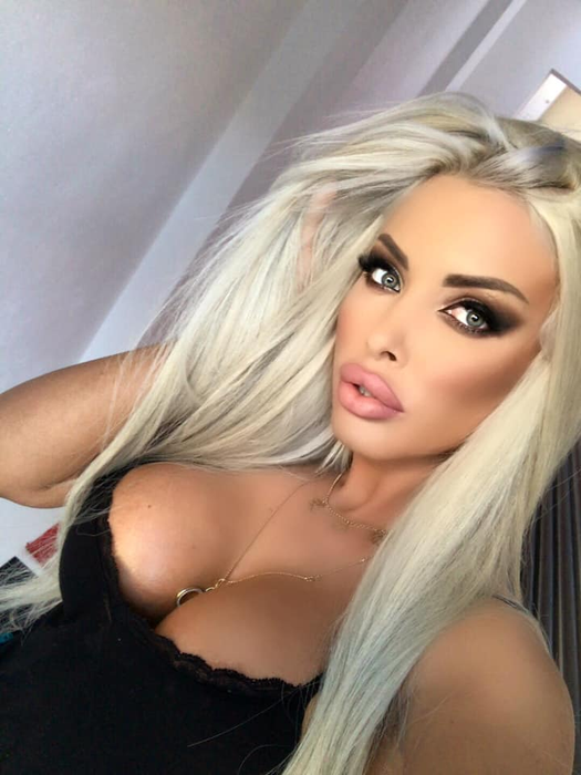 Cum a apărut îmbrăcată Loredana Chivu pe pârtie, la Rânca! Oamenii au râs în hohote