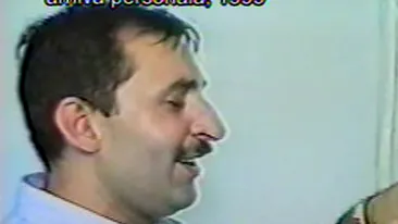 IMAGINI DE COLECTIE! Uite cum arata elita manelistilor in 1999! Adi Minune purta sapca de rapper, Vali Vijelie avea cateva zeci de kilograme mai putin si Dan Bursuc canta la clarinet, la bustul gol