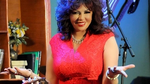 Câţi bani trebuie să scoţi din buzunar ca să îţi ghicească viitorul Carmen Harra