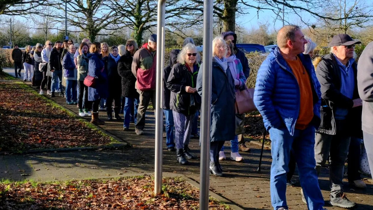 Credeați că la Constanța e cel mai urât târg de Crăciun? Vă arătăm altul care le întrece pe toate: „Pare un iad festiv!”