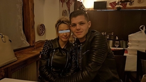 Gabriel, băiatul Nicoletei Guţă, vinde maşini second-hand. Cere 1.500 de euro pe o decapotabilă