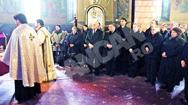 Un an de la moartea poetului! Paunescu a fost comemorat de toata familia