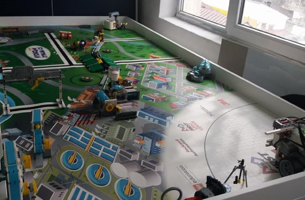 Roboţii creaţi de elevi participă la numeroase concursuri