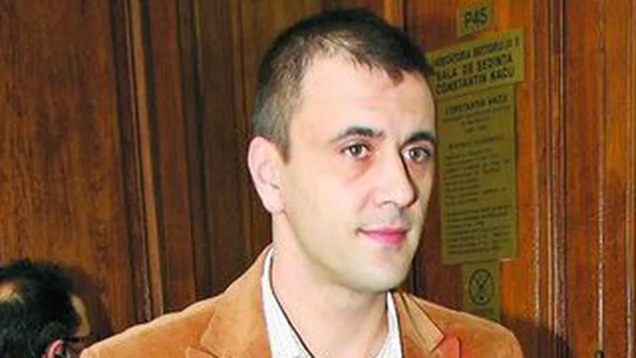 Cosmin Cernat se intoarce la divertisment