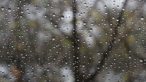 METEO 15 MAI! Ploi, descărcări electrice şi temperaturi minime de până la 4 grade