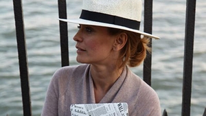 Andreea Esca şi-a planificat unde o să petreacă sfârşitul lumii, pe 21 decembrie! Eşti curios?