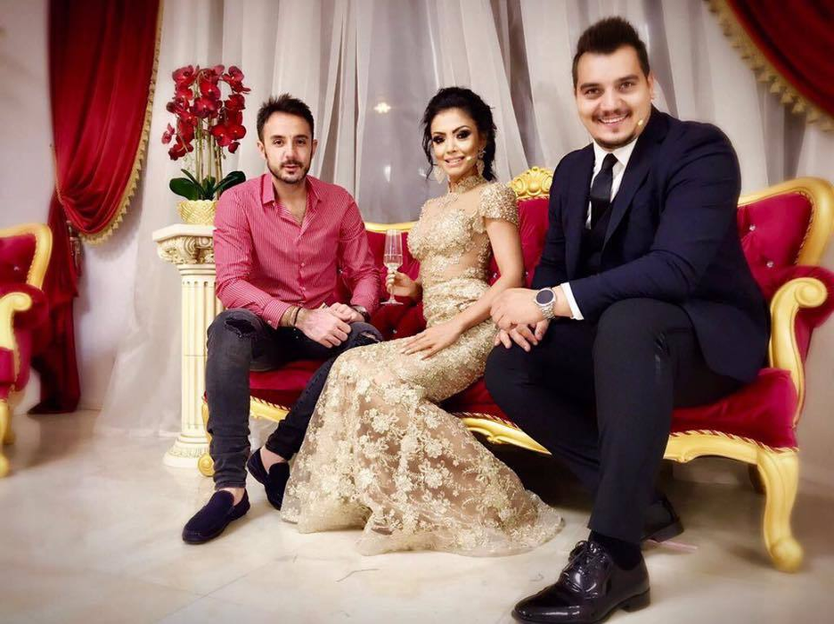 Ce a postat Andreea Mantea pe Facebook înainte să participe la o nuntă alături de Nuţu Cămătaru