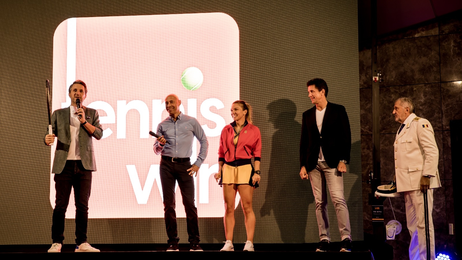 TennisWin - primul Social Marketplace dedicat tenisului s-a lansat în România Simona Halep este imaginea TennisWin