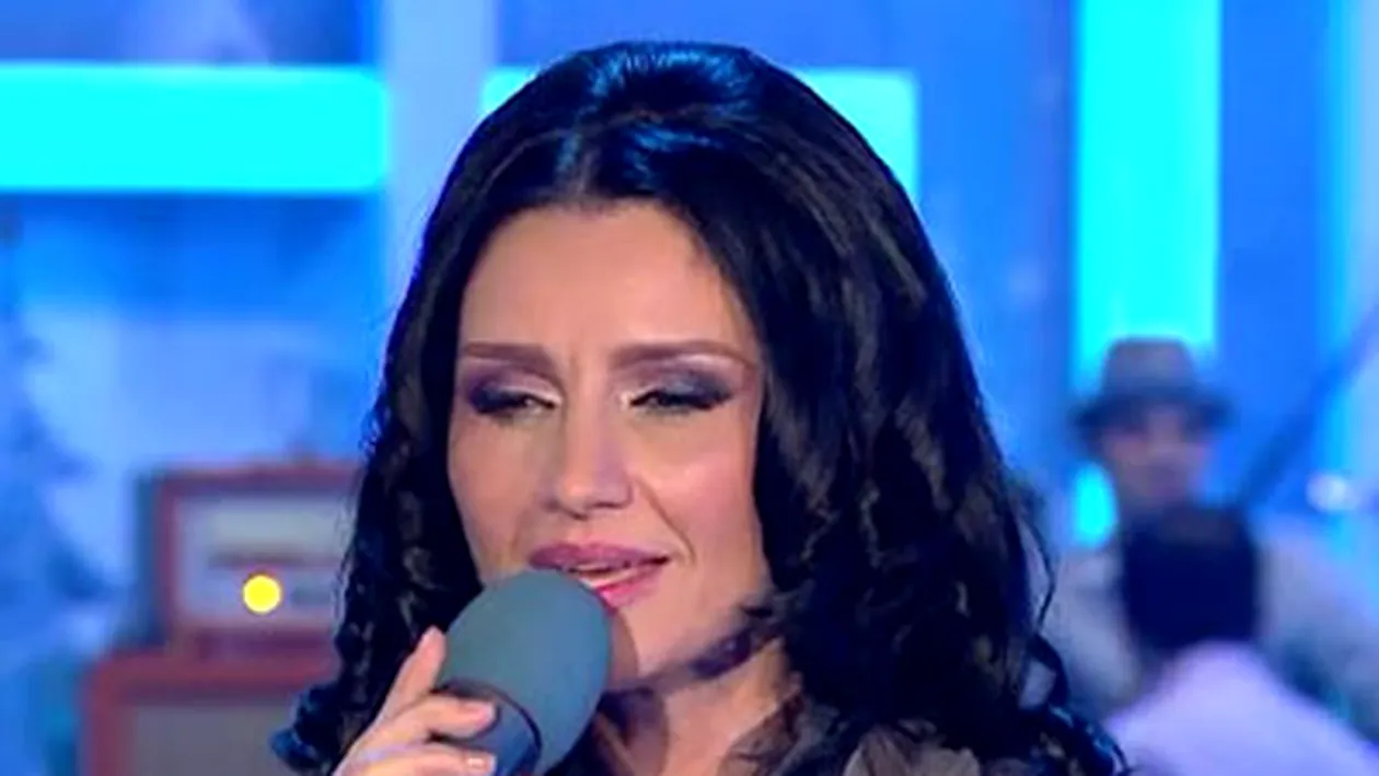 Silvia Chifiriuc se relansează în muzică! Doamna Petre Roman cântă la evenimente şi o puteţi angaja