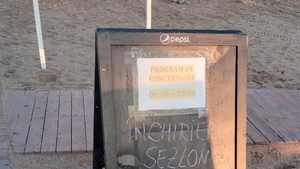Câți bani a dat un cuplu din Prahova pentru două șezlonguri, pe plaja din Eforie Nord. E mai scump ca la Mamaia!