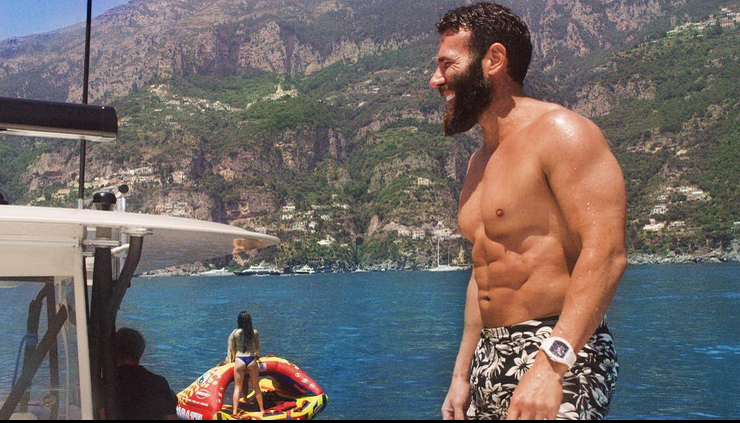 Dan Bilzerian a mărturisit că a făcut două atacuri de cord când avea 25 de ani