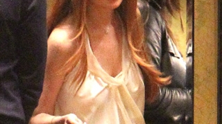 Lindsay Lohan s-a luat la bataie intr-un club din Los Angeles!