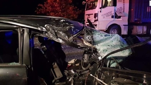 Accident mortal în Cluj! Un șofer de 28 de ani a intrat cu mașina într-un TIR