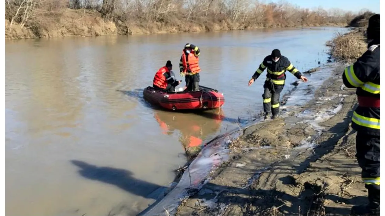 Copilul dispărut în râul Ialomița, aruncat în apă chiar de prietenul său de joacă! Fratele vitreg al micuţului a făcut declaraţii şocante
