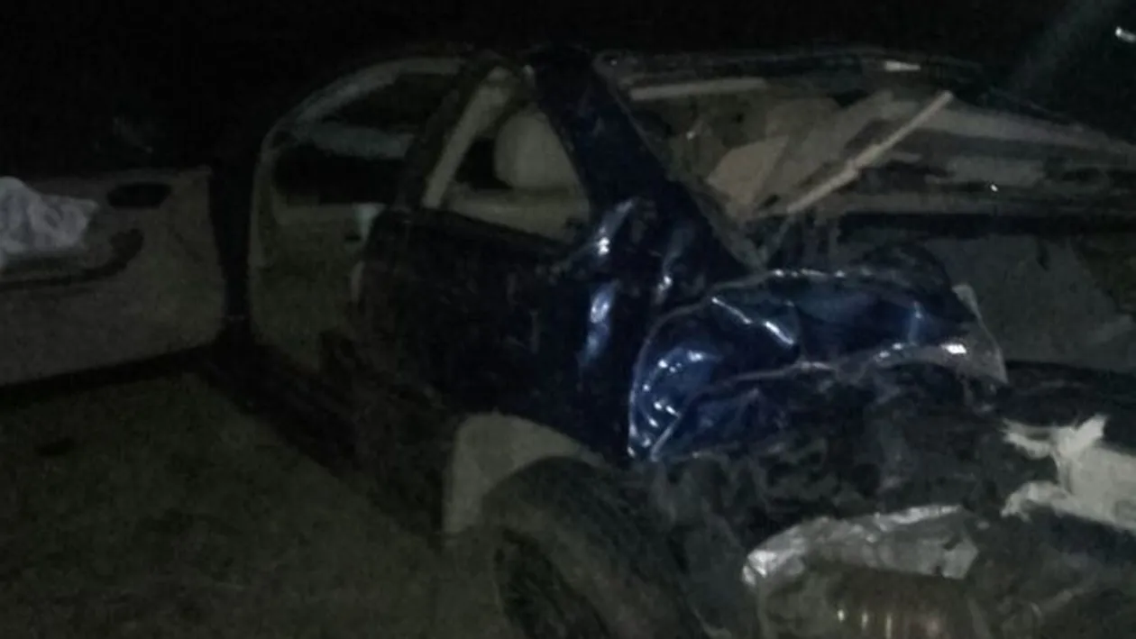 Accident grav în Tulcea! Un adolescent de 16 ani, aflat la volan, a murit. Prietenii lui sunt în stare gravă