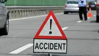 Accident grav! Un autocar plin cu 50 de oameni s-a izbit de un autoturism