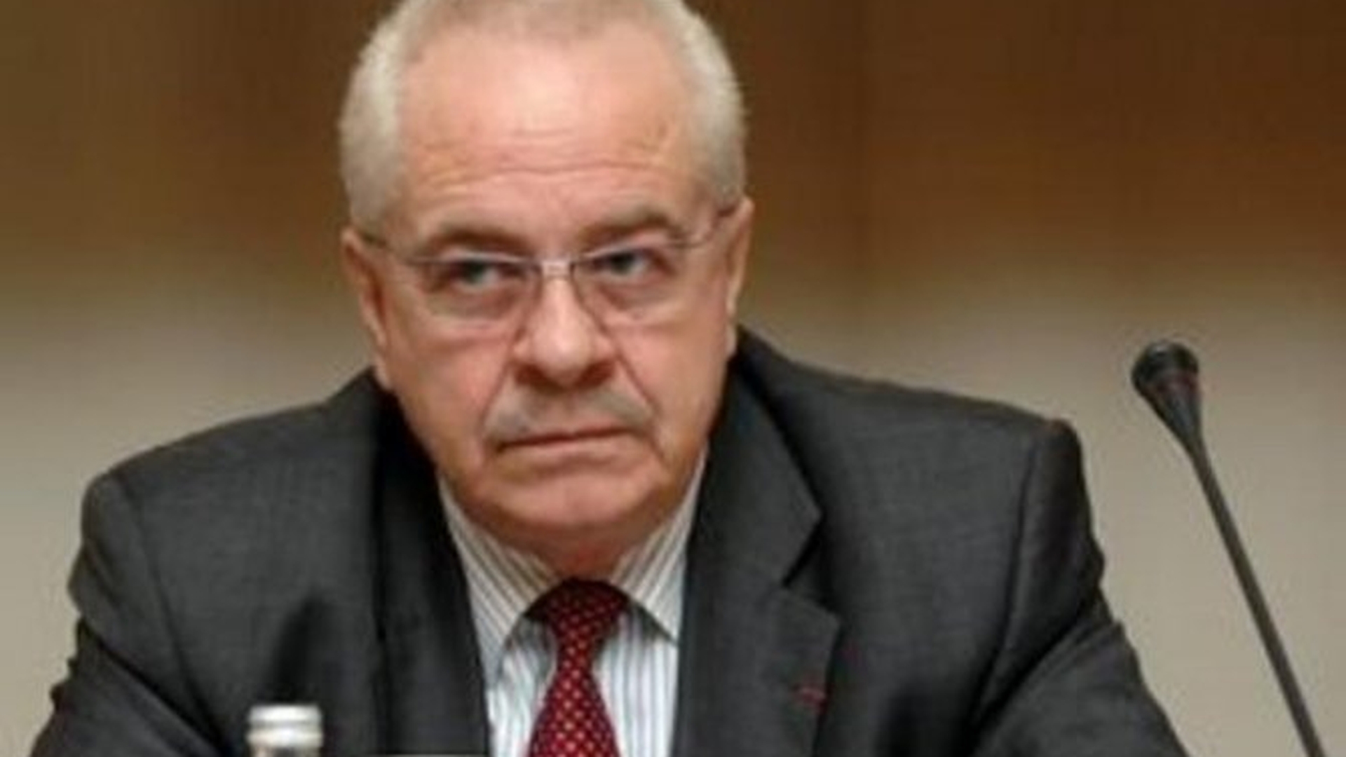 A murit fostul şef de la uzinele Dacia! Era în comă de o lună