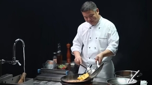 Dapanji – Puiul uriaș din Xinjiang care a cucerit wok-ul lumii. Chef John vă arată cum îl faceți ca la carte