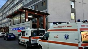 Pe cine nu lași să moară, nu te lasă să trăiești. O femeie din Dâmbovița a fost bătută chiar de bătrâna pe care o îngrijea