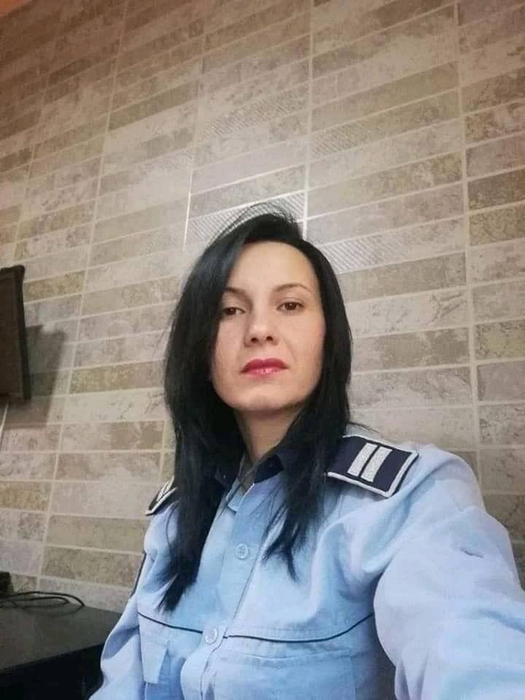 Mamă a doi copii și polițistă în Roșiorii de Vede, Andreea Sandu a fost diagnosticată cu o boală ucigașă! Și tu poți să o ajuți pentru că orice donație face diferența între viață și moarte