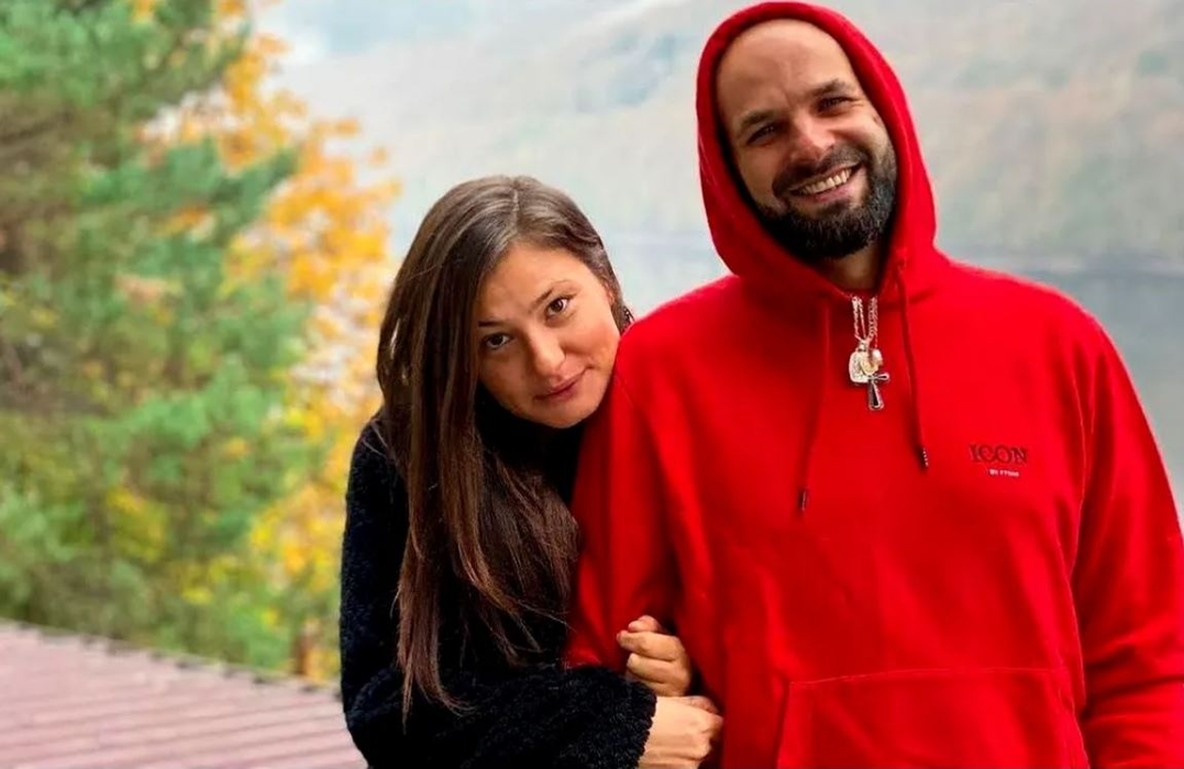 Mădălina va deschide un magazin de articole vestimentare în memoria soțului ei