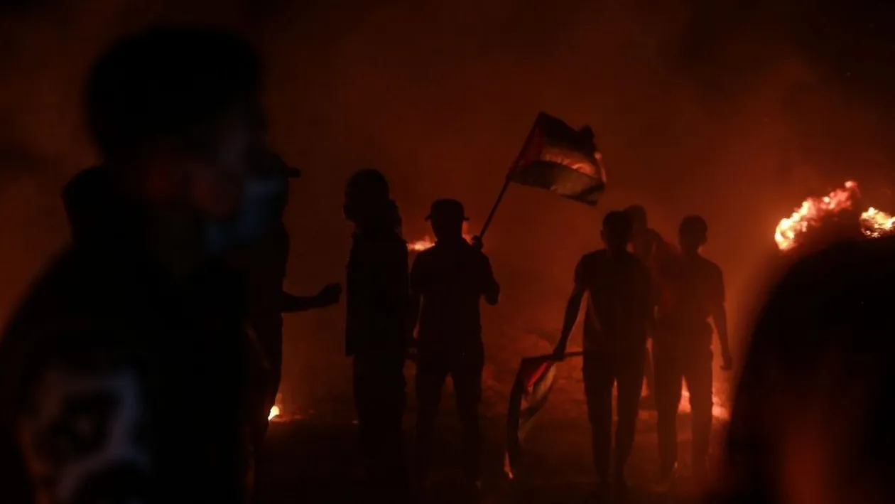 Israelul a atacat aerian din nou Gaza, după ce militanţii palestinieni au trimis baloane incendiare peste graniţă