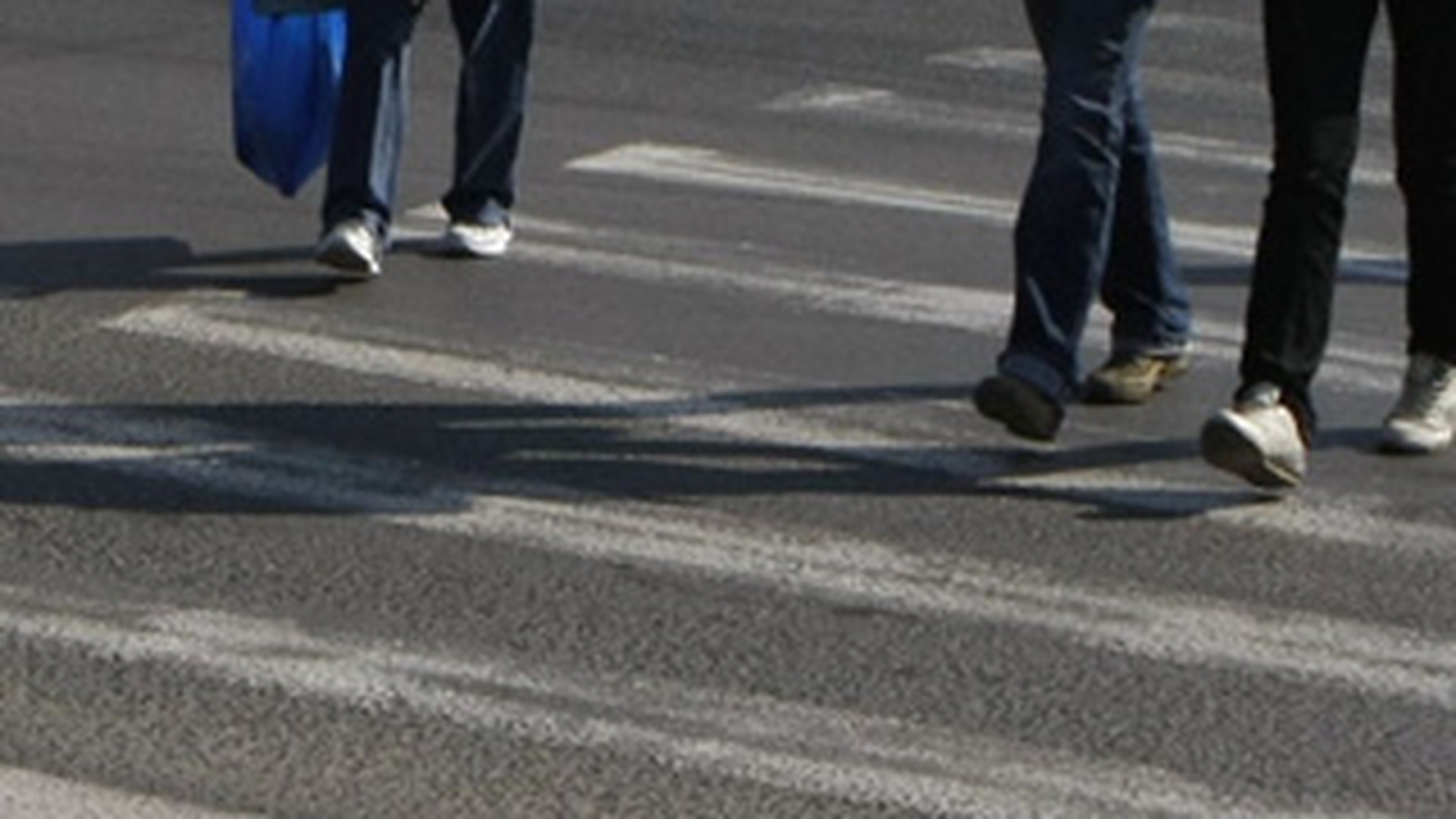 Elev de 11 ani, calcat de masina pe trecerea de pietoni din fata unui liceu