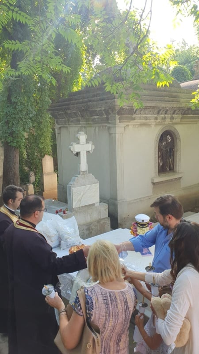Se împlinesc trei luni de la trecerea în neființă a lui Ion Dichiseanu! Familia și apropiații s-au adunat la mormântul celebrului actor