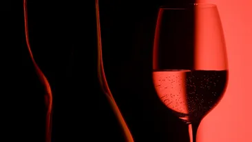 Vinul rosu creste performantele intelectuale