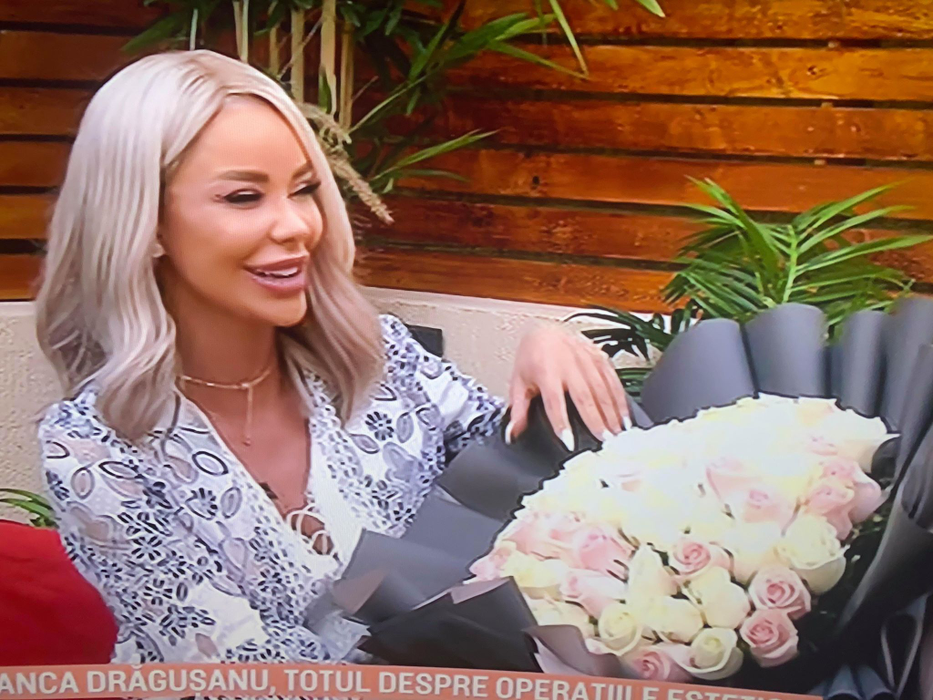 Bianca Drăgușanu, surpriză în direct la TV din partea lui Alex Bodi: „Îi mulțumesc iubitului meu. Ce bătaie îi dădeam dacă uita!”