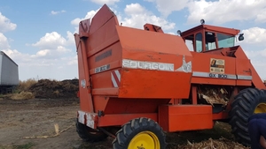 La un pas de tragedie! Un bărbat din Giugiu și-a prins mâna într-un utilaj agricol