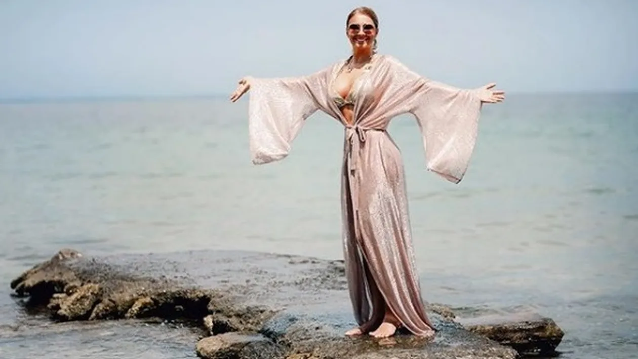 Anamaria Prodan, selfie în timp ce era goală în așternuturi! Fanii s-au uitat la toate detaliile