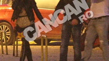 Varciu nu se dezminte! Plange dupa Adelina si ii declara dragostea public, dar se destrabaleaza cu alte femei, in club. S-a urcat la volan dupa ce a baut cateva pahare! A agatat o bruneta si a dus-o acasa