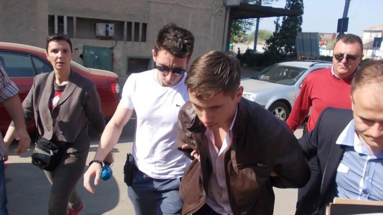 Imagini în premieră. Prinţişorul taxiurilor a ”înfiat-o” pe fiica Silviei de la ”Bravo, ai stil!