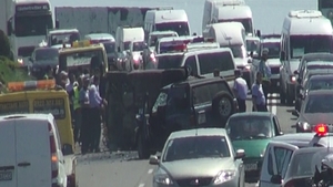 Imagini-soc de la accidentul produs pe litoral, soldat cu 12 raniti! Uite in ce hal au fost distruse masinile in urma impactului!