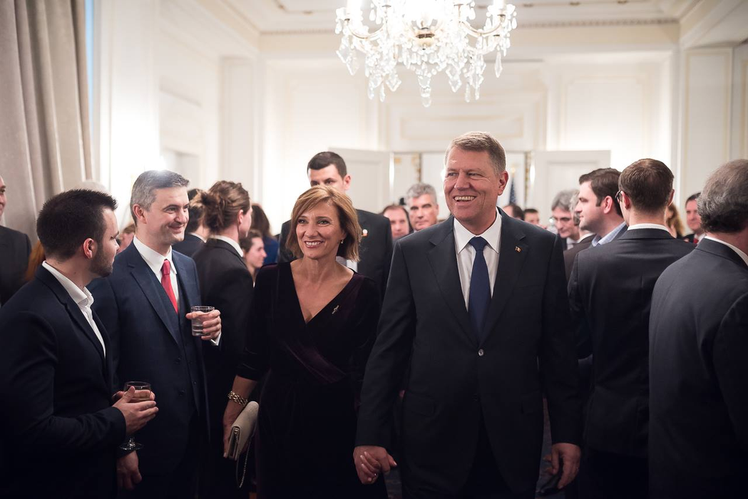 320.000 de euro dintr-o lovitură! Klaus Iohannis și soția lui au pus mâna pe mai multe imobile din Sibiu