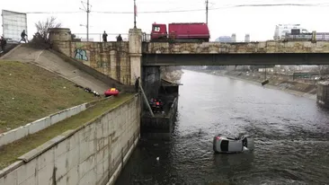 Studentii din zona Regie, in stare de SOC! Ce au vazut in apa Dambovitei, in dreptul Podului Ciurel, in aceasta dimineata