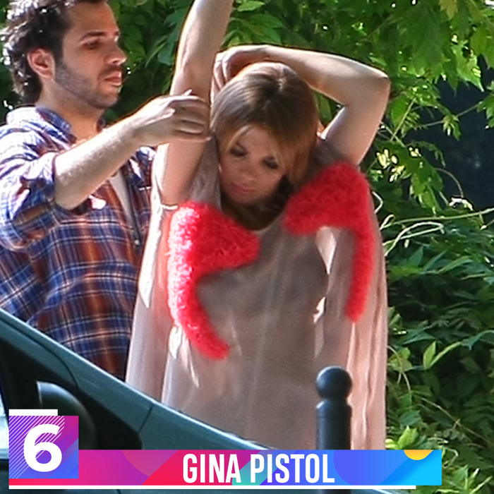 Top 20 bunăciuni din showbiz care au rămas “total descoperite” în locuri publice. Anna Lesko, Gina Pistol sau Anda Adam sunt doar câteva dintre numele sonore
