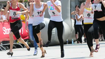 Au alergat pe tocuri cui