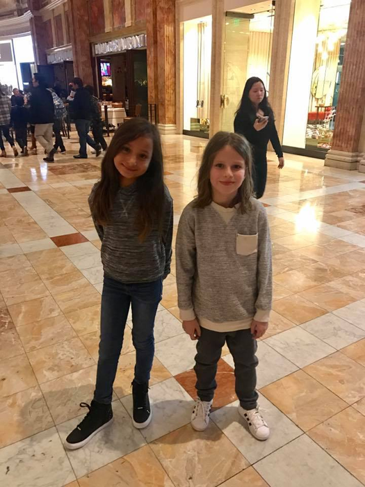 ANAMARIA PRODAN, în culmea fericirii de Crăciun! Şi-a „reunit” cele două familii