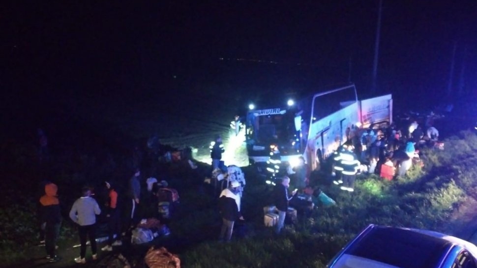 44 de persoane au trăit clipe de coșmar după un incident petrecut în Vrancea, pe DN 2. A fost activat planul roșu de intervenție