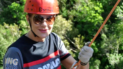 Roxana Ciuhulescu e dependenta de adrenalina: De la 50 de metri am coborat pe franghie in albia unui rau