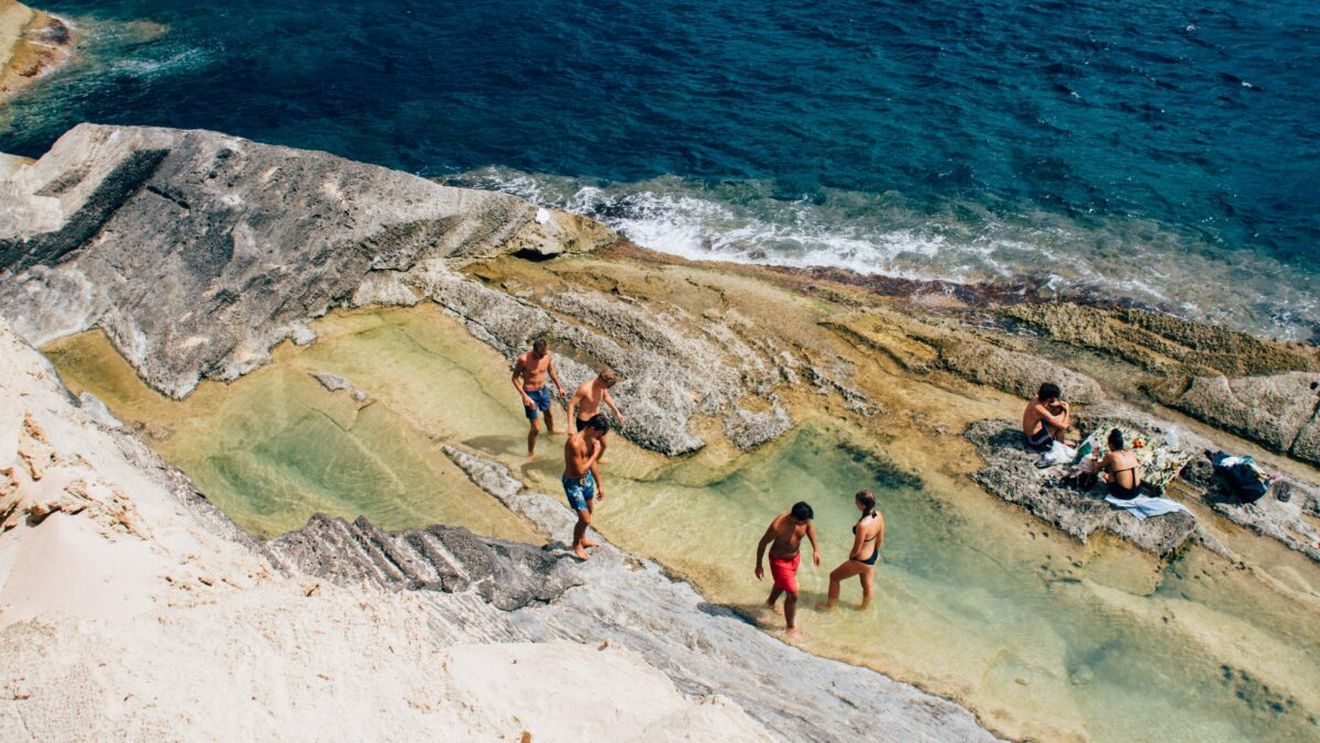 Bătaie de joc la adresa unei familii de români la un all inclusive din Spania: "Am avut senzația că stăm într-un cămin"