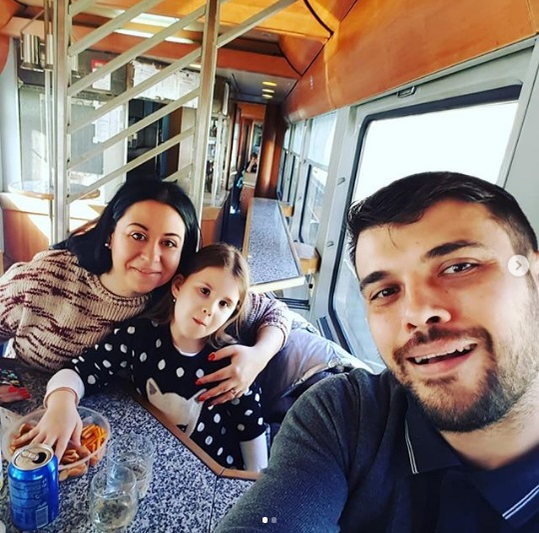 Marius Elisei s-a filmat gol pușcă în cadă. Ce declarație de dragoste i-a făcut Oana Roman soțului ei